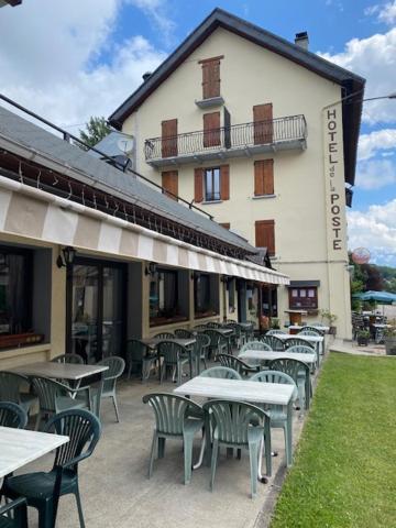 Hotel Restaurant De La Poste Saint-Colomban-des-Villards Екстериор снимка